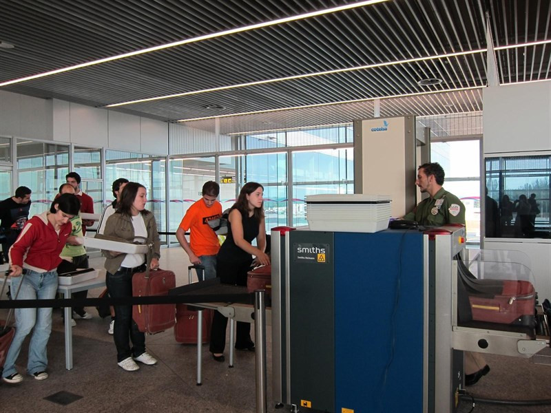 Aeropuertoembarqueseguridad