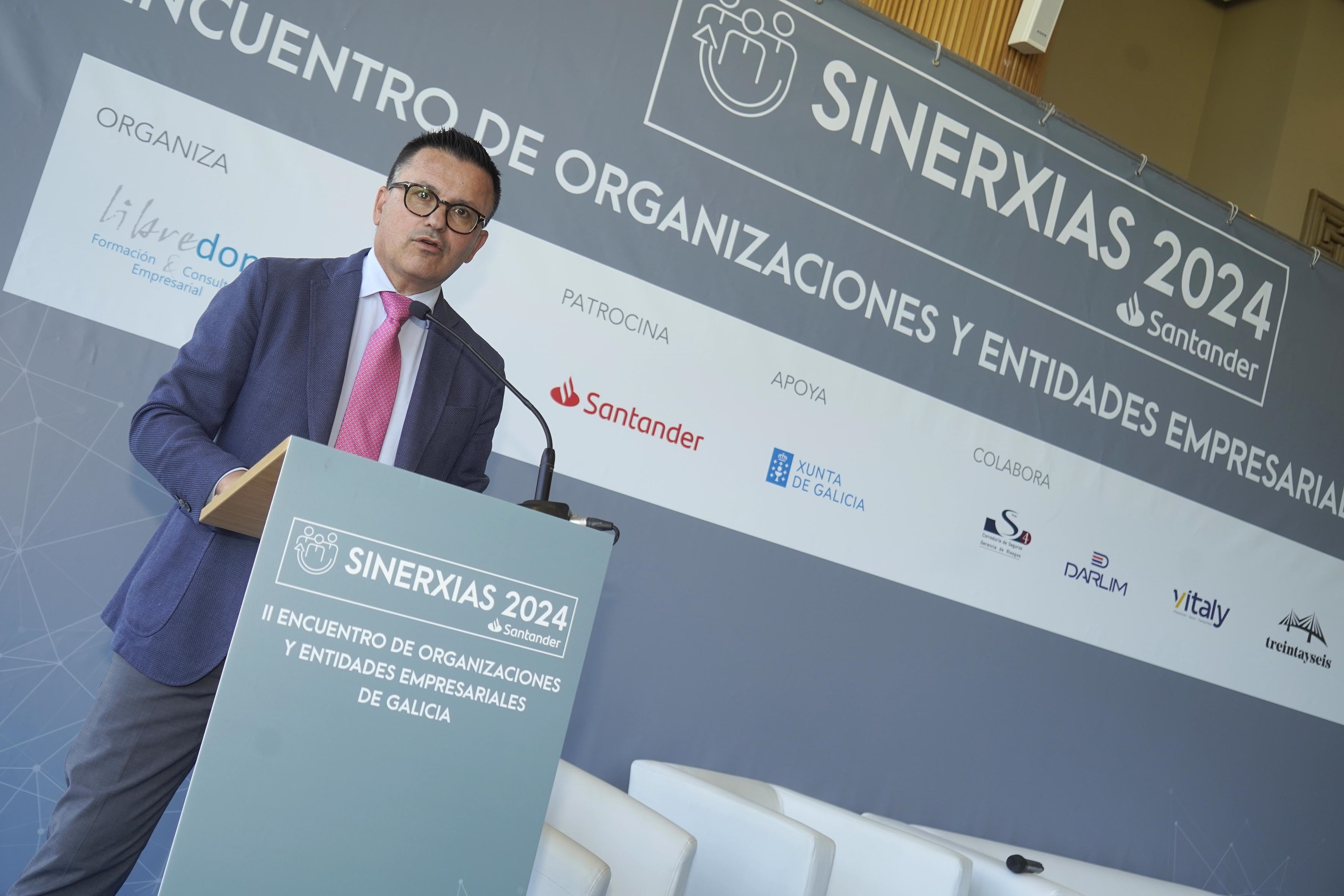 La Xunta trabajará con los agentes sociales para articular soluciones