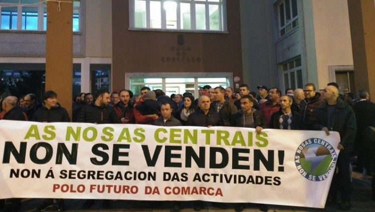 ​Los trabajadores de Ferroatlántica preparan protestas contra la venta de las centrales