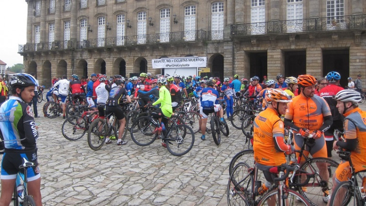 ​Los ciclistas piden que agentes camuflados castiguen a los conductores imprudentes