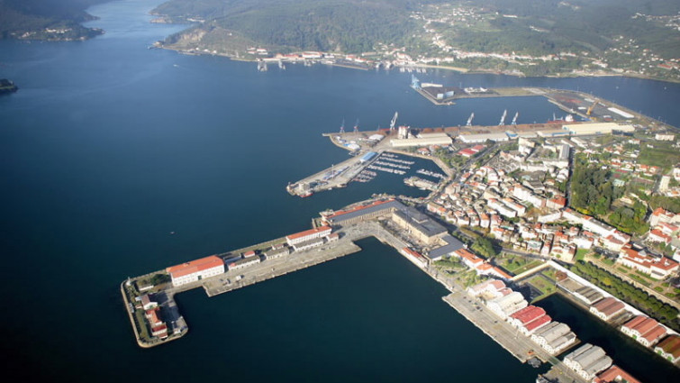 Localizan un cuerpo en el agua en la dársena del puerto interior de Ferrol