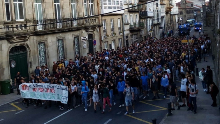 ​Tensión, pero sin disturbios en una nueva protesta en Santiago por el desalojo