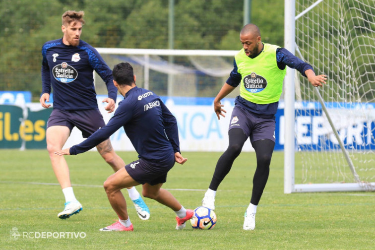 El Dépor anuncia una gira de ocho partidos de pretemporada en Galicia