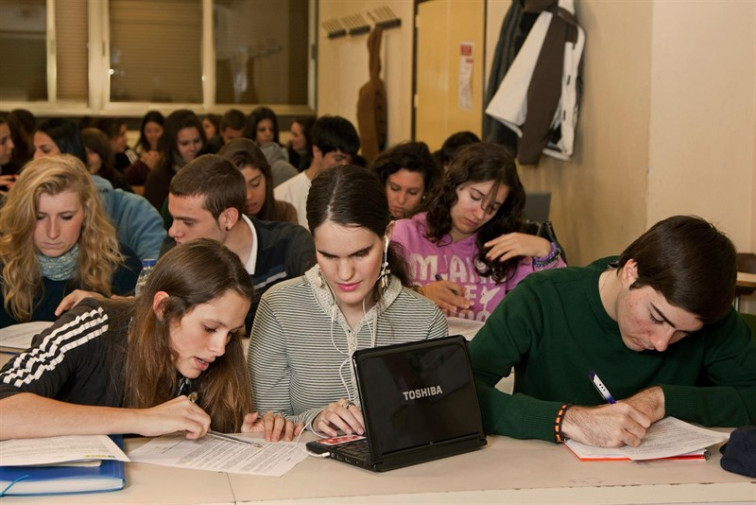 Educación introduce cuatro novedosas asignaturas para el próximo curso en Galicia