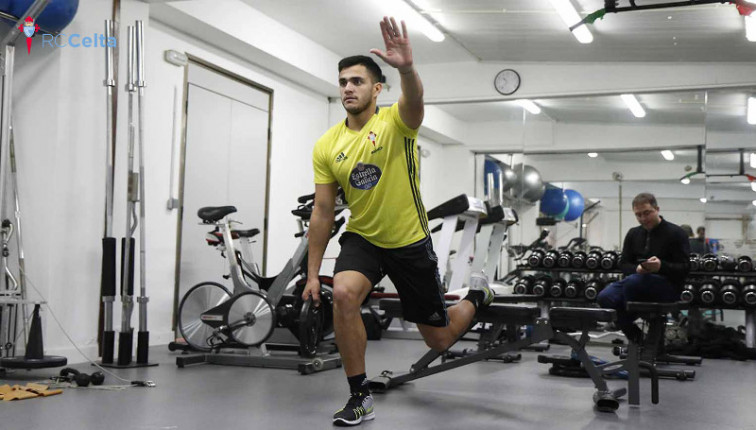 ​Maxi Gómez hace su pretemporada particular en A Madroa