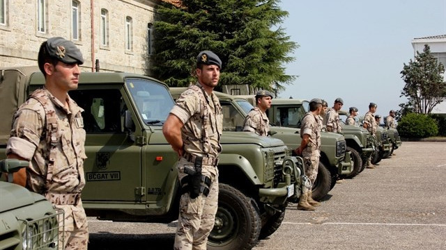 Llega el despliegue militar a los montes para disuadir a los incendiarios