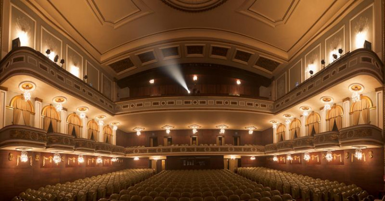 En septiembre vuelve la ópera al Teatro Colón de A Coruña