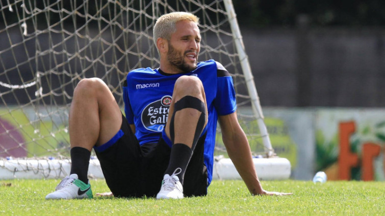 Las molestias de Andone van a menos y puede llegar al partido del domingo