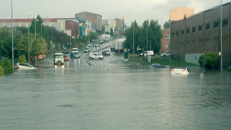 El concello de Santiago realoja a una pareja que vio como se le inundaba la casa el lunes