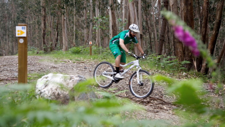 Bicicleta de montaña y deportes extremos, atractivos turísticos de Pontevedra