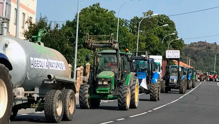 Tractorada en Viana do Bolo a favor de ayudas por la sequía y las heladas