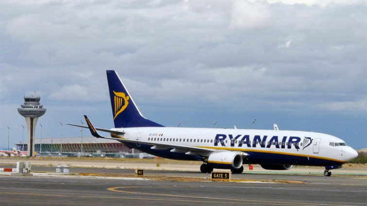 Las cancelaciones de Ryanair afectan a dos rutas de los aeropuertos gallegos