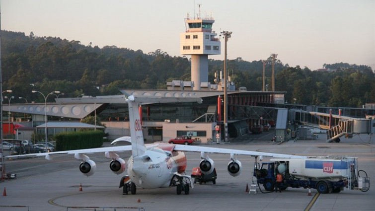 Caballero clama contra la política aeroportuaria, con Feijóo 