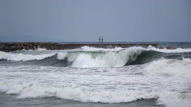 La Aemet avisa a Galicia por el fuerte viento que trae el huracán Ophelia