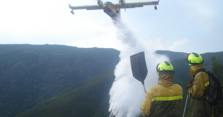 Un único incendio pendiente de extinguir en toda Galicia de los iniciados el fin de semana