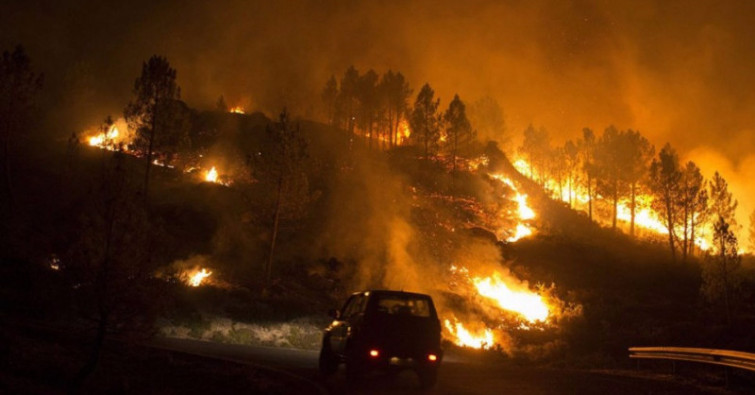 La comunidad de montes de Chandebrito critica la actuación policial durante los incendios