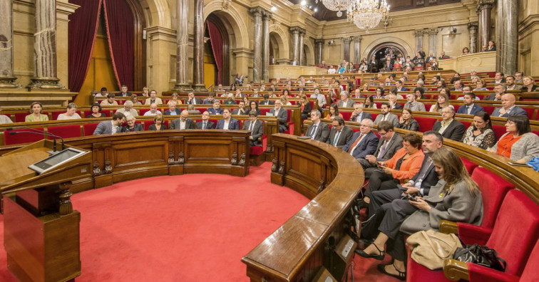 Los independentistas proponen que el Govern y no el Parlament active la independencia