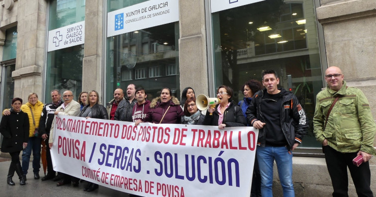 Trabajadores del hospital concertado Povisa denuncian en el Sergas escasez de personal