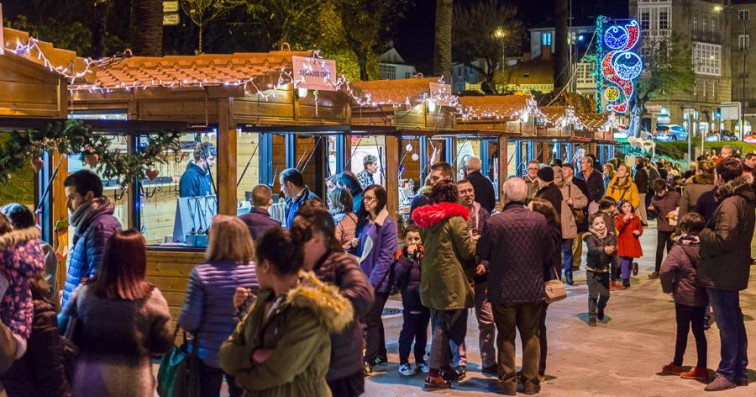 Las luces, la pista de hielo y el Mercado marcan el inicio de la Navidad