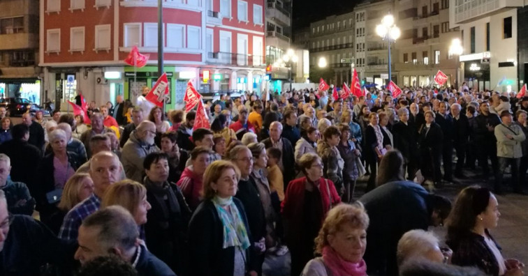 ​Ciudades y villas acogen concentraciones contra la norma que reduce áreas sanitarias