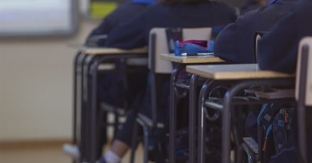 Detenido un hombre tras causar destrozos en un colegio de Cedeira