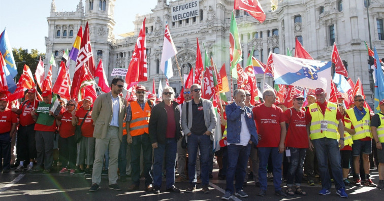 UGT y CCOO piden subir el salario mínimo hasta el 60% del sueldo medio, más de 1.000 euros