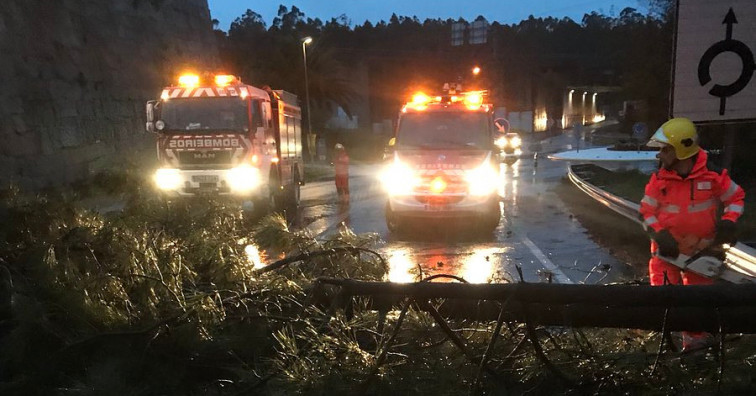 El temporal deja más de 300 incidencias por toda Galicia y continúa este lunes