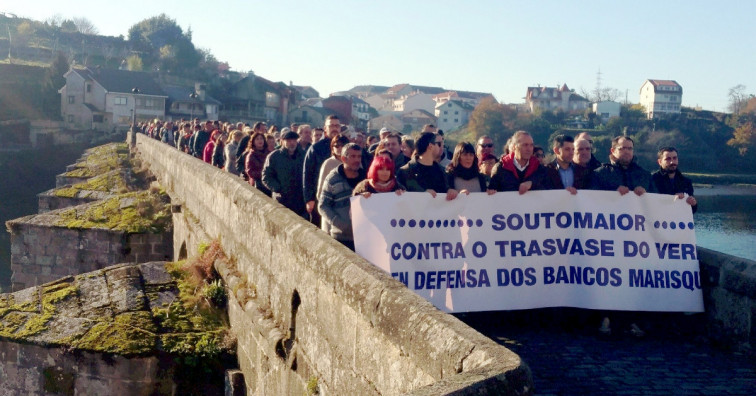 ​Medio millar de personas protestan en Soutomaior contra el trasvase del Verdugo