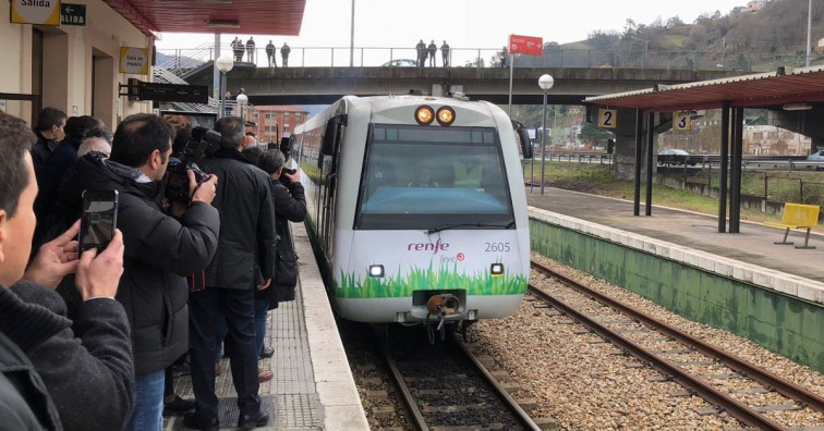 El primer tren de gas natural licuado comienza a funcionar en pruebas