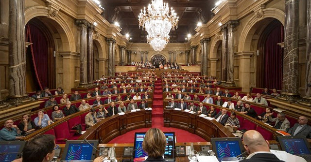 Los letrados del Parlament se inclinan por rechazar una investidura a distancia