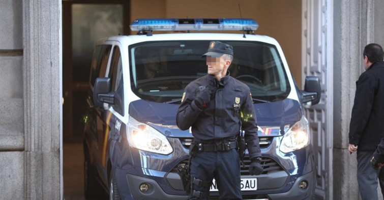 ​Libertad bajo fianza para los policías detenidos por robar armas