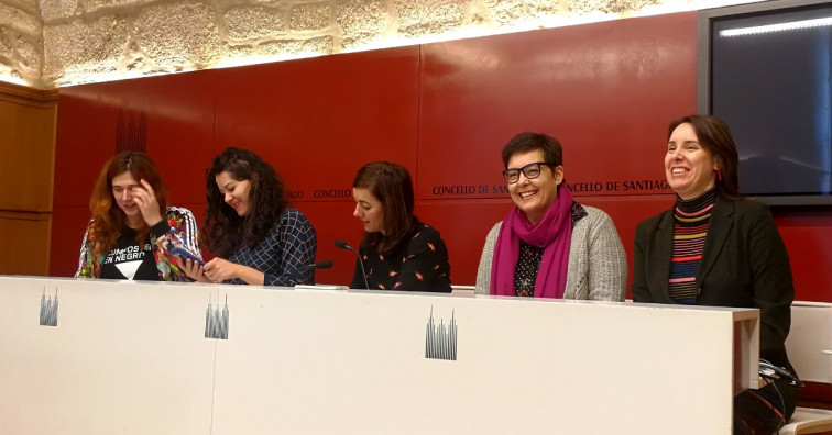 ​Las concejalas de Compostela Aberta dan su apoyo a la huelga feminista