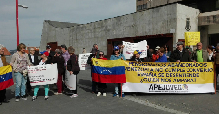 Emigrantes retornados de Venezuela protestan contra el desamparo