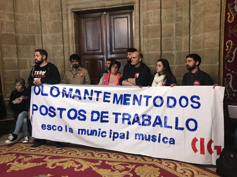 Noriega encuentra una vía para salvar los puestos de los profesores de la Escola de Música