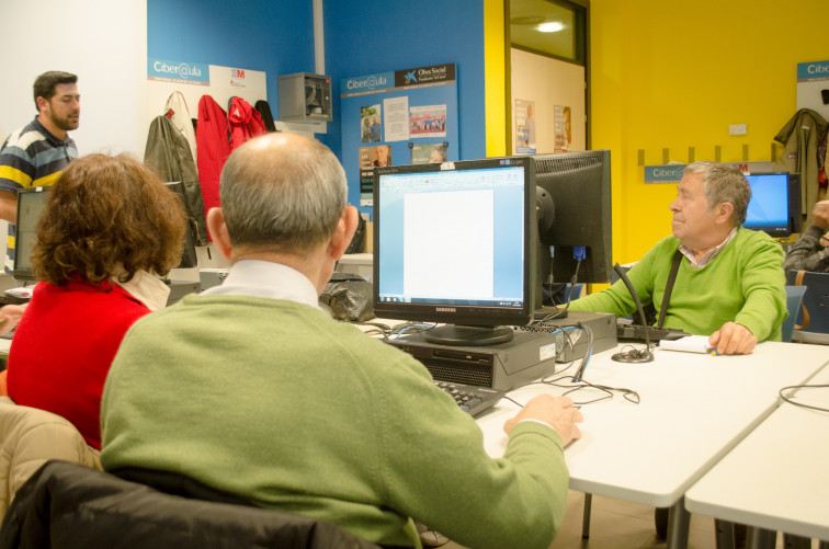 Internet está a punto de ser el medio preferido de los gallegos, desbancando a la TV