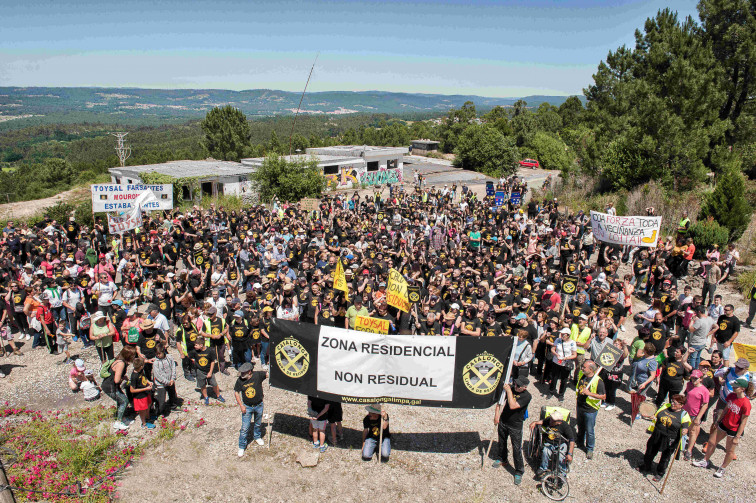 24 horas de manifestación sin parar contra la conversión de una cantera en vertedero