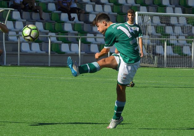 Muere un joven futbolista gallego al caer por un acantilado