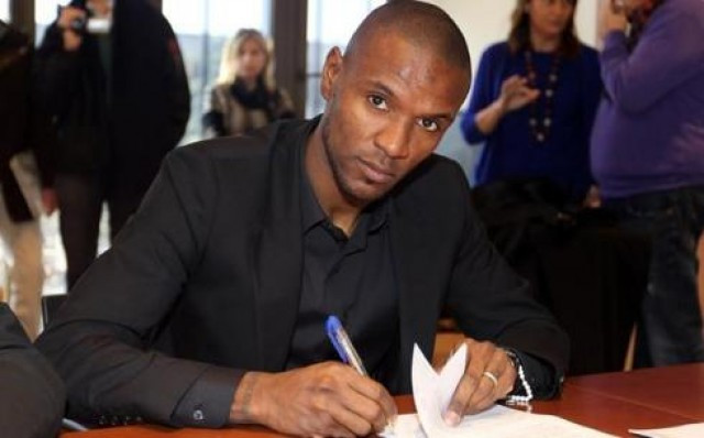 Abidal recibió un riñón presuntamente ilegal