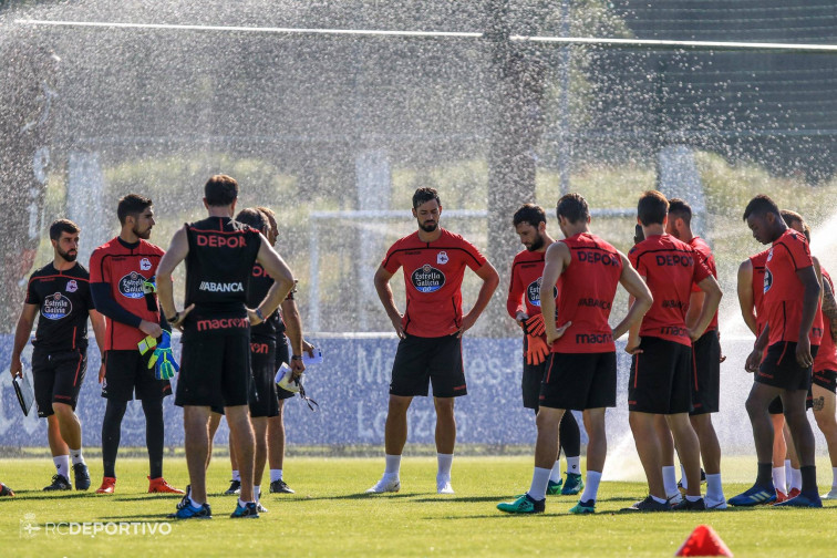 Un caso positivo de coronavirus en el Depor B obliga a aplazar el inicio de la pretemporada