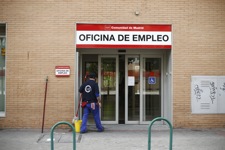 Galicia tarda 0,55 días en reconocer las prestaciones por desempleo, por debajo de los 1,14 estatales