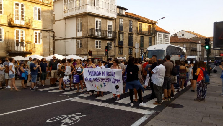 El movimiento feminista condena el asesinato machista de Cabana en las calles de toda la comunidad