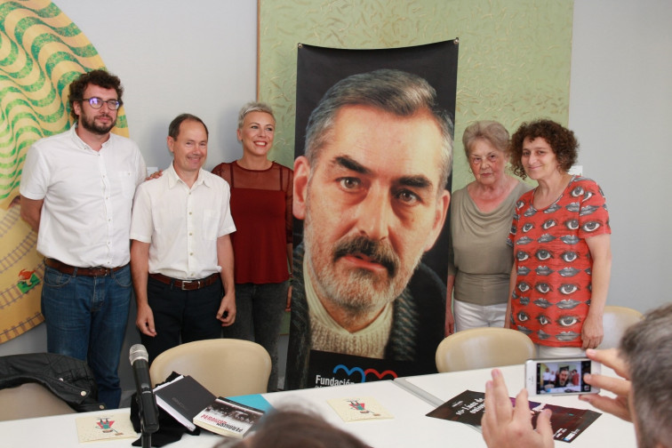 El homenaje a Manuel María 'Lúas de Outono' acoge la presentación del último disco de Susana Seivane