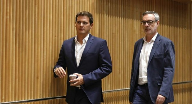 Rivera no quiere hablar del incidente de El Prat y delega en Villegas para dar explicaciones