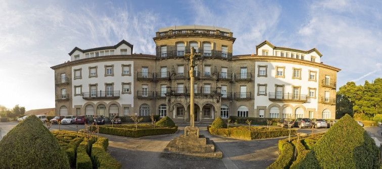 El Hospital HM La Esperanza inaugura el primer centro oncológico privado de Galicia