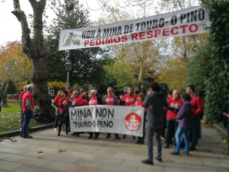 Concentración  contra la mina de Touro-O Pino, la 