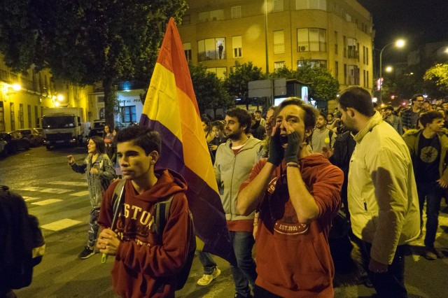 Miles de manifestantes en las calles contra el 