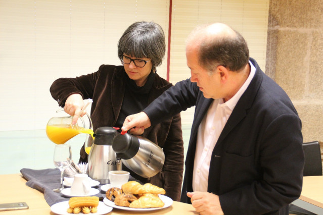 Leiceaga y Patricia Vilán, en un desayuno informativo