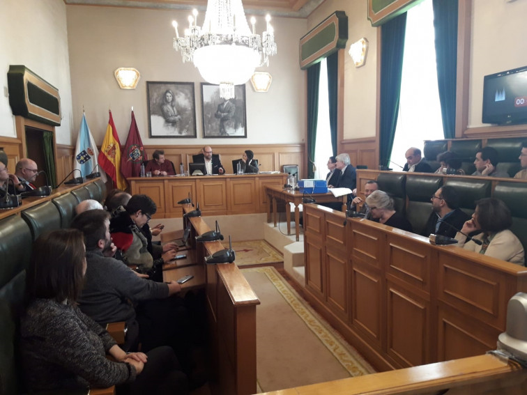 La oposición tumba los presupuestos de Compostela Aberta