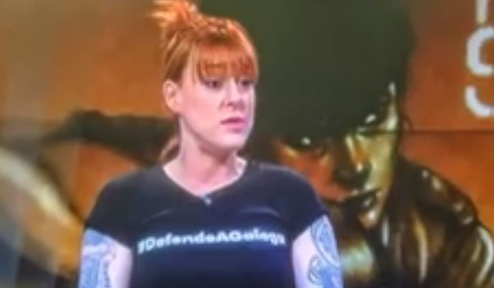 La CRTVG niega vetar a la cantante Sés por salir con una camiseta reivindicativa