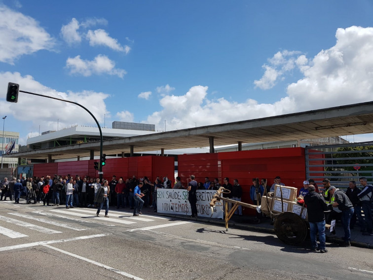 Trabajadores de Citroën PSA Vigo se manifiestan ante el 